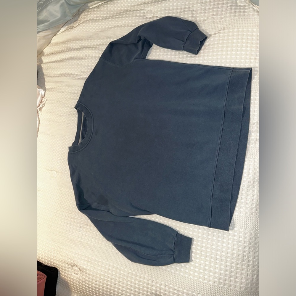 Lululemon Perfectly Oversized Crew Pullover. Size 12. Lake Blue - Picture 4 of 7